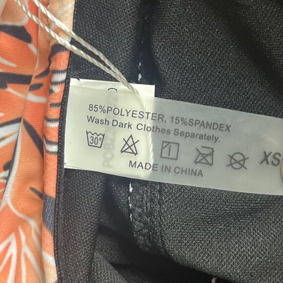 Yonique One-Piece Swimsuit Adjustable Straps Floral Black Coral Size XS New - Picture 8 of 8